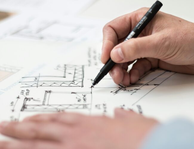 Alternativní materiály pro domácí stavební projekty: Slaměné panely, konopný beton a další