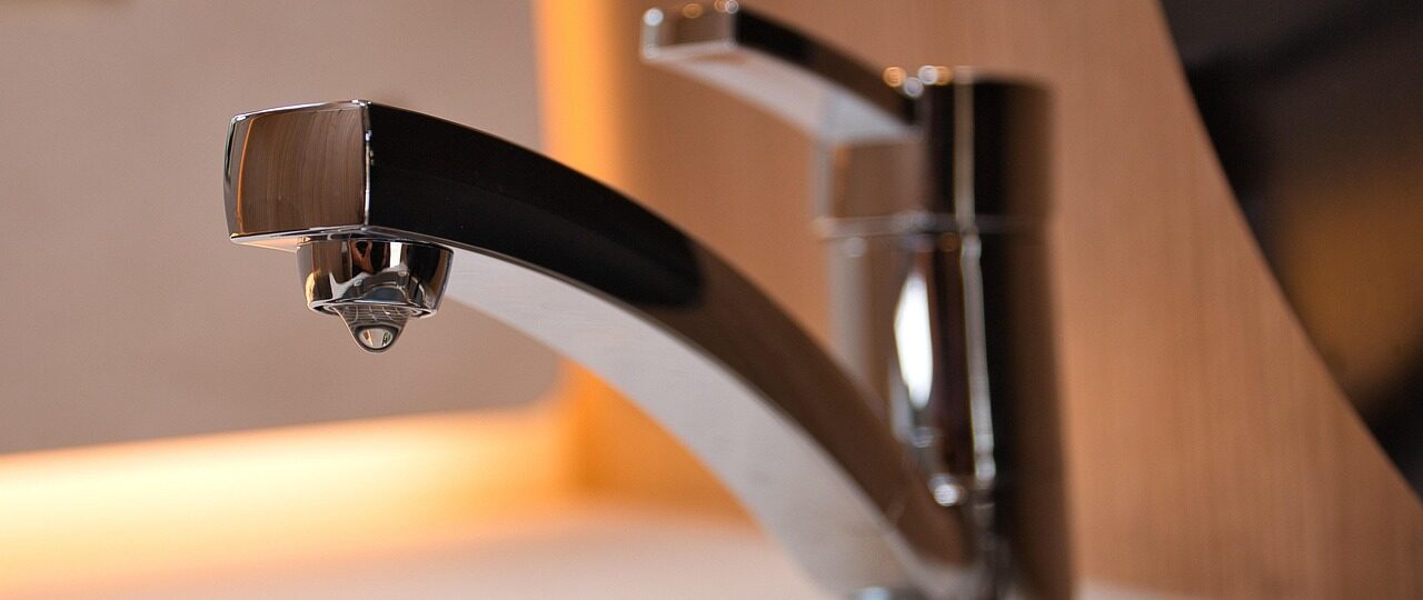 Když voda zamrzne: Zimní průvodce pro každou domácnost