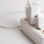 Věci, které byste nikdy neměli zapojovat do prodlužovacího kabelu: Buďte doma v bezpečí