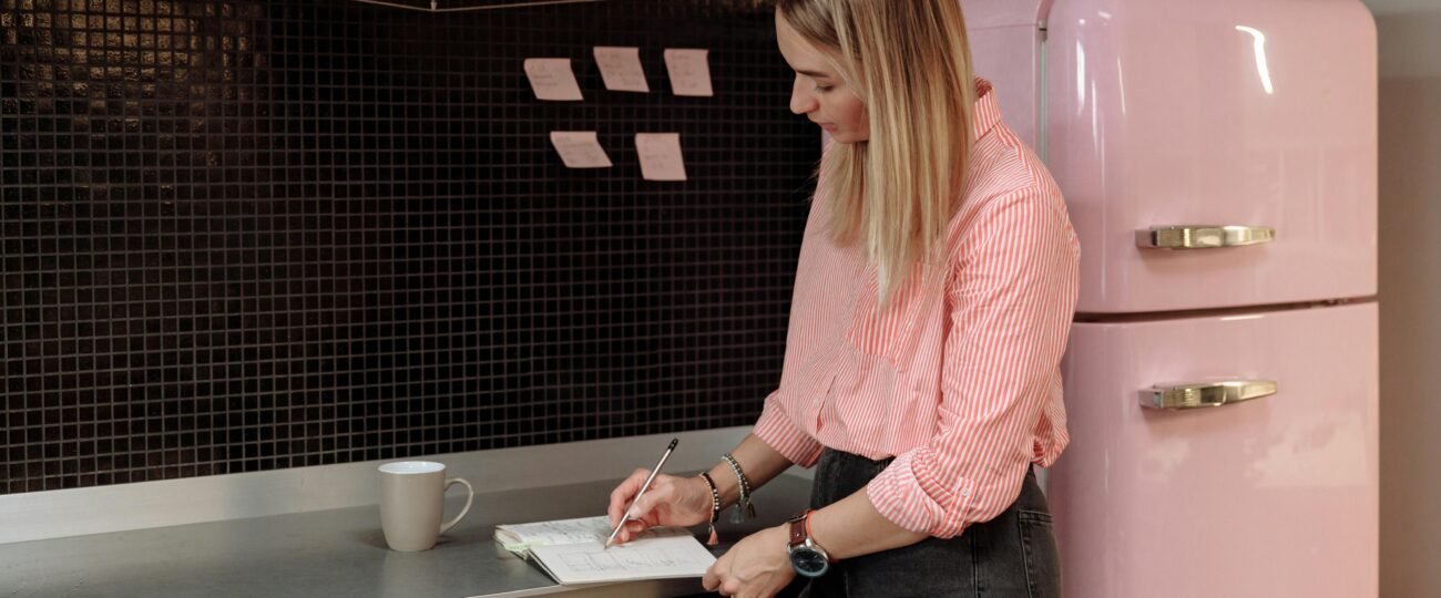 Jednoduché kuchyňské triky, díky kterým vám jídlo vydrží déle